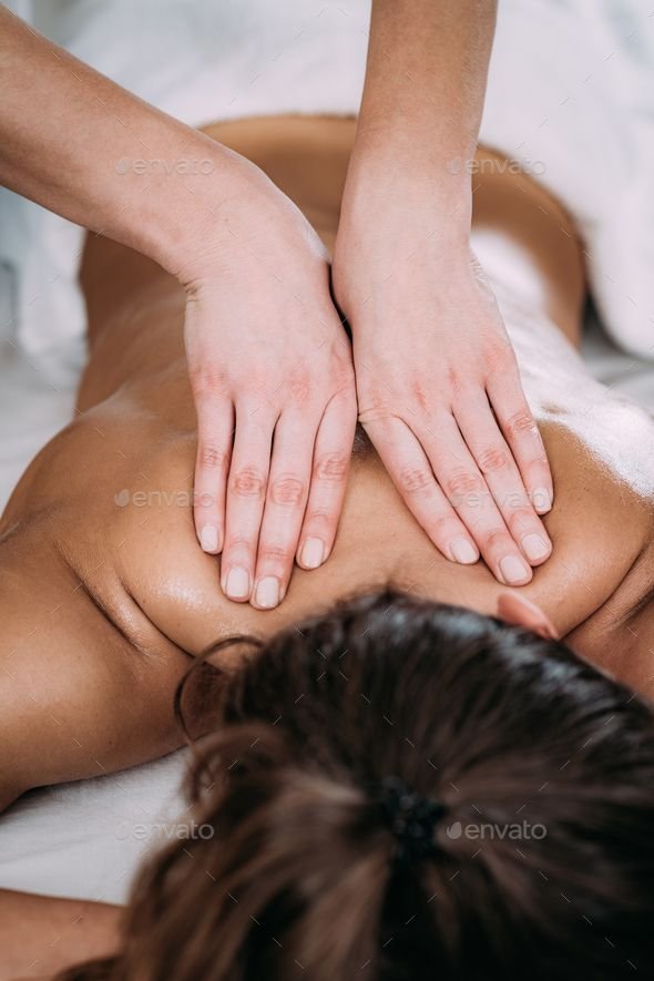 shoulder sports massage therapy